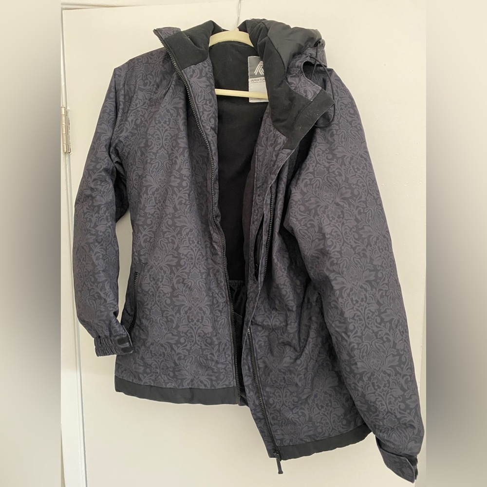 Aperture women’s snowboard jacket, size M